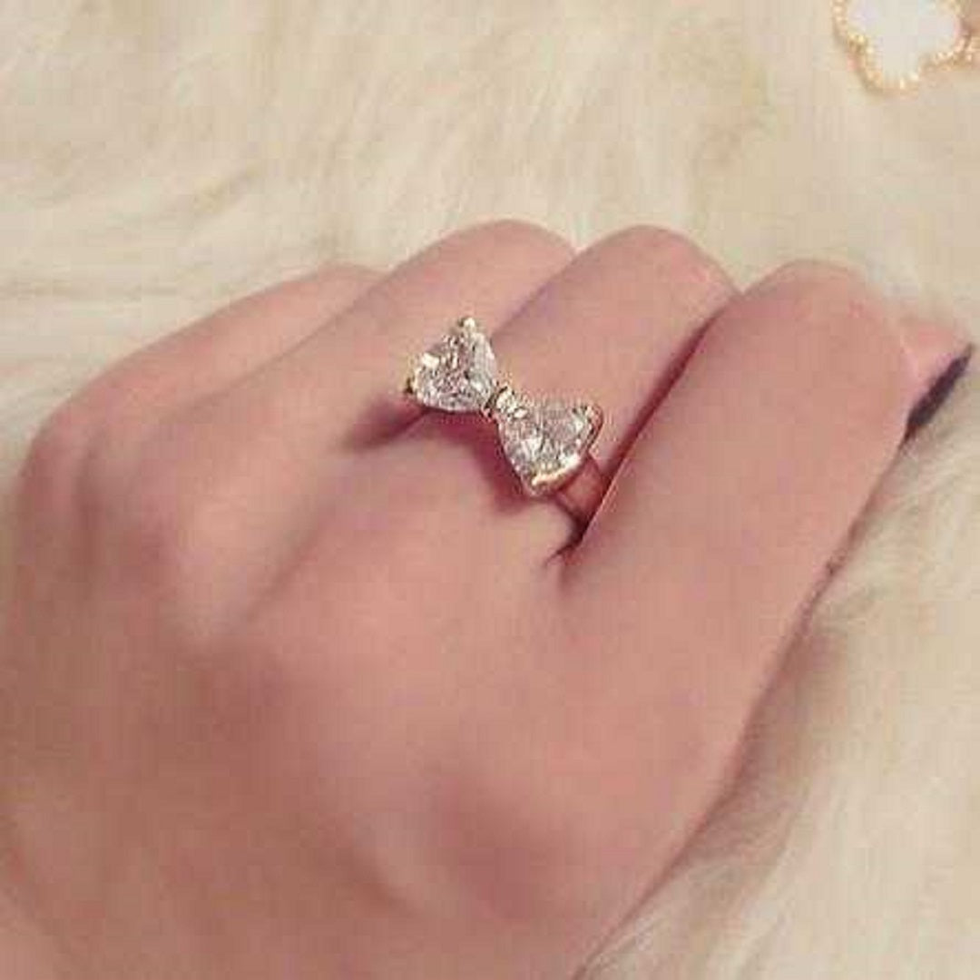 Austrian Crystal Finger Bow Zircon Engagement Ring