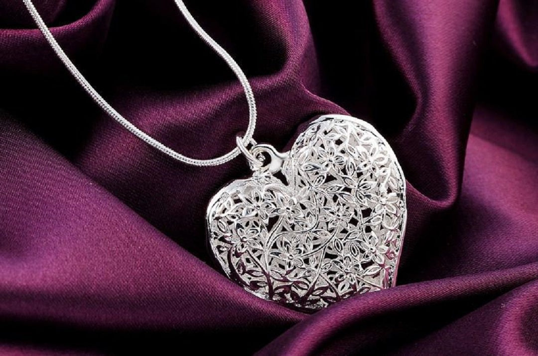 Exquisite Hollow Heart Sterling Silver Pendant Necklace