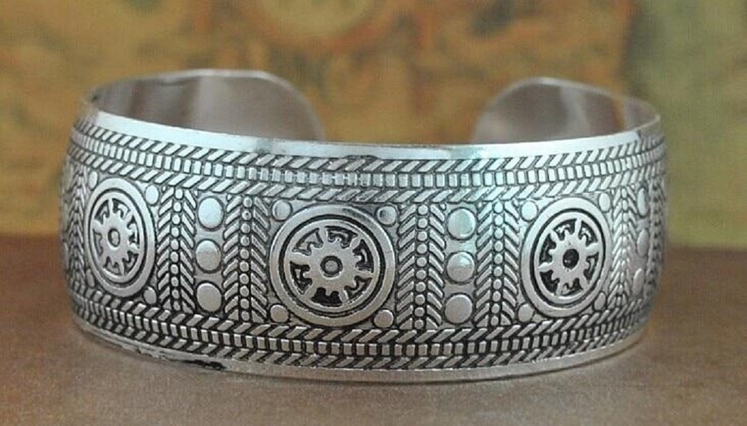 Vintage Retro Flower Metal Tibetan Silver Cuff Bracelet