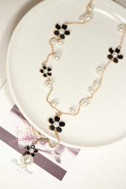 Simulated Pearl Flower Long Necklace-Chain Necklaces-Kirijewels.com-black flower pearl-Kirijewels.com