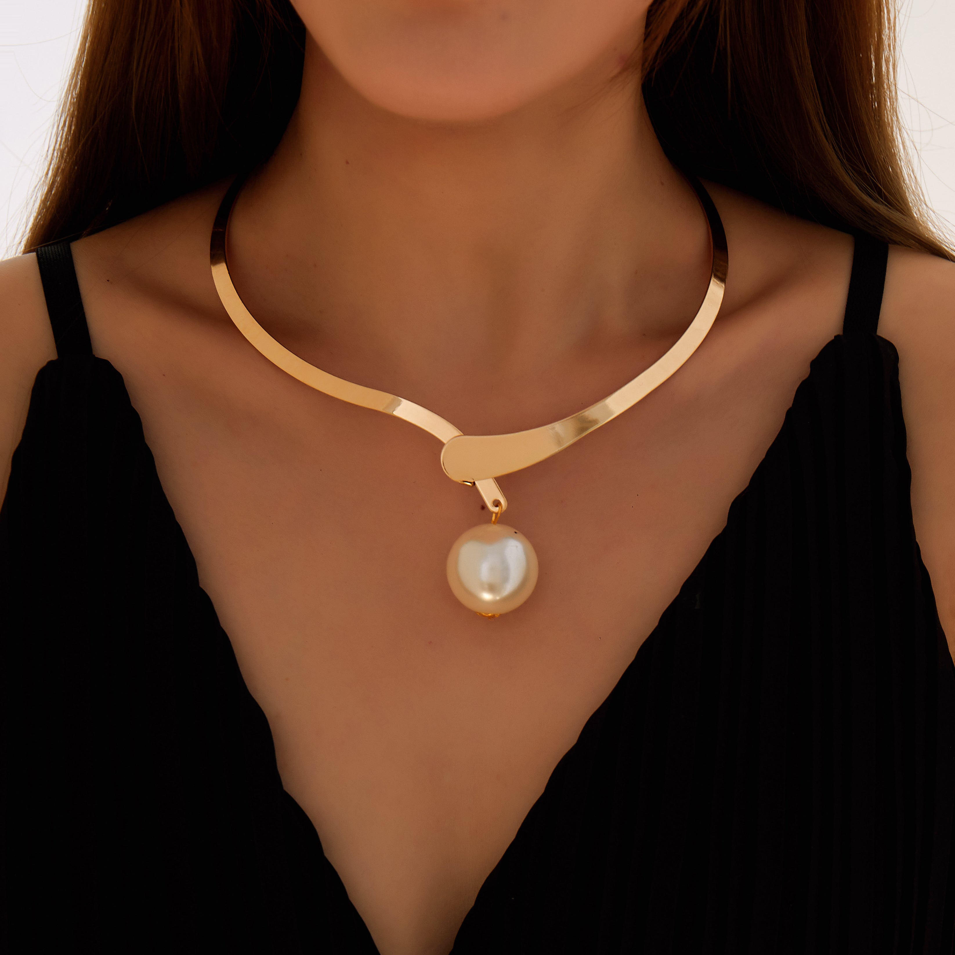 Water-Wave Pearl Necklace