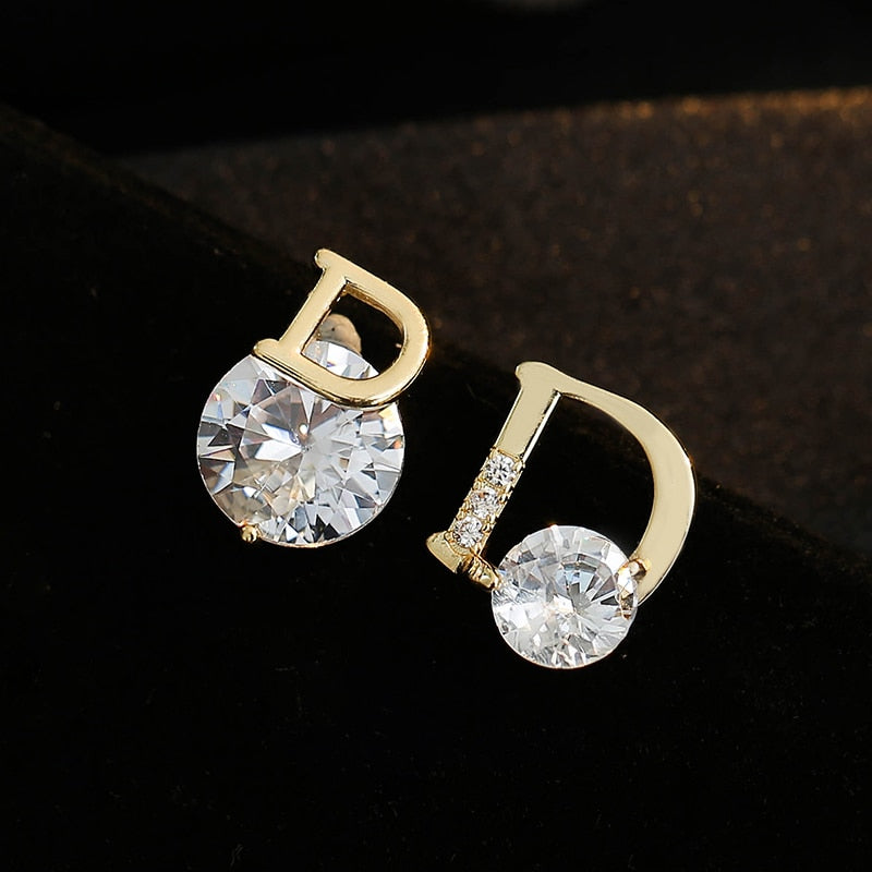 European And American Personality D Letter Earrings
