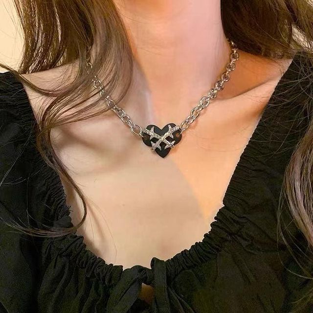 Aesthetic Collar Gothic Heart Chain Choker Necklace