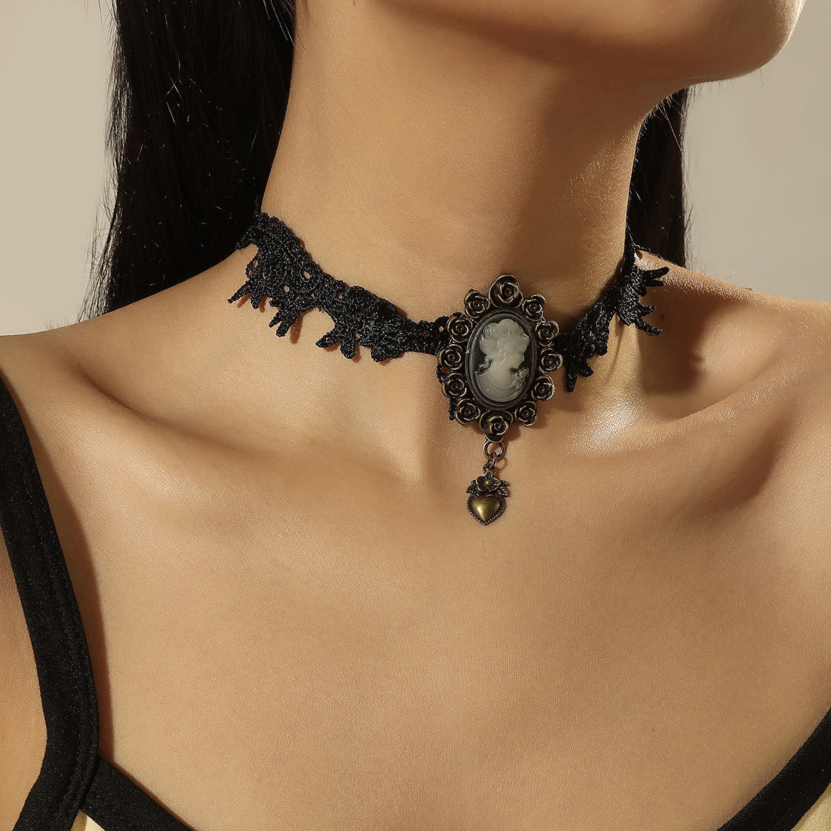 Gothic PU Leather Choker Chain Heart Necklace