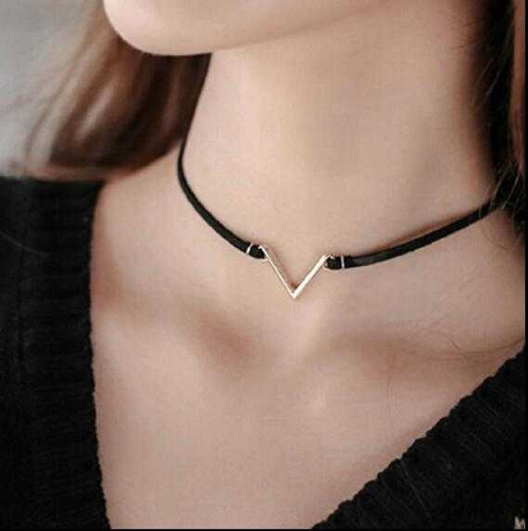 Fashion V Shape Choker Necklace